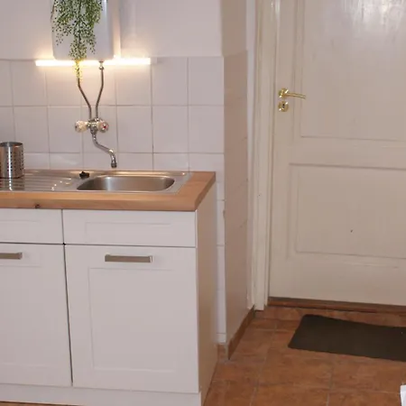 Takacs Vendeghaz 2 Sopron
